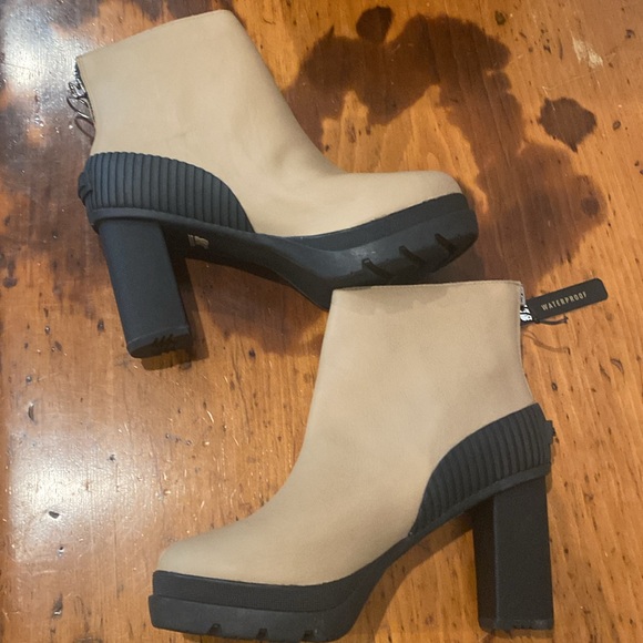 Sorel Dacie waterproof leather zip up tan black size 9.5 heeled NWT NIB - Picture 4 of 16